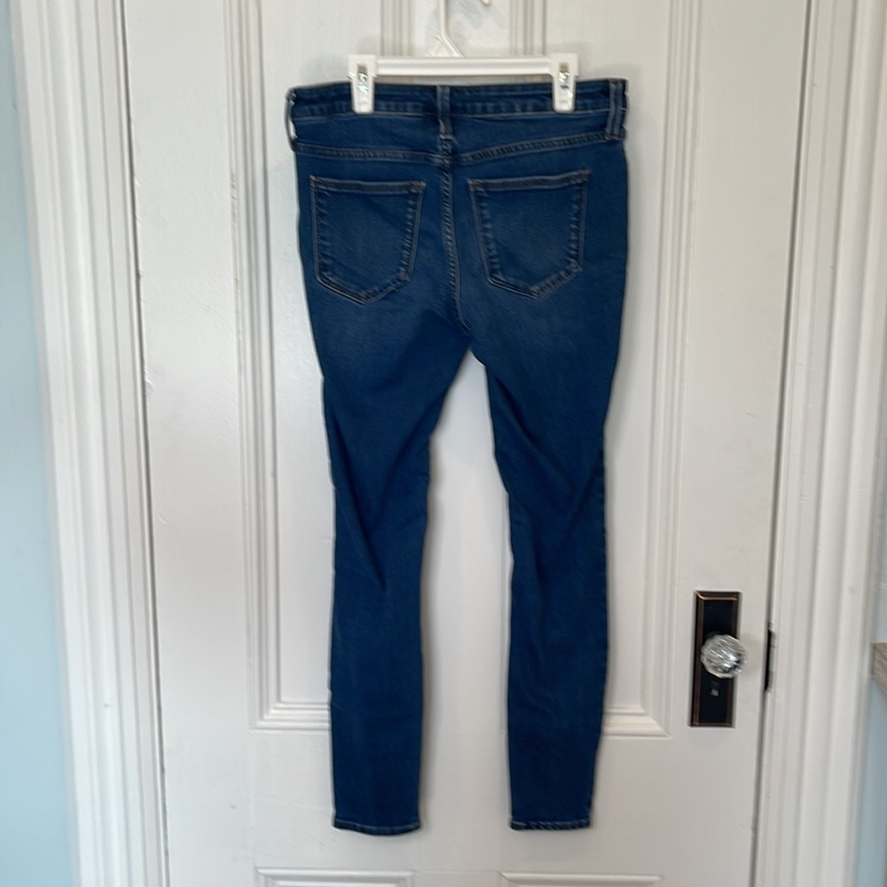 Universal Threadless Mid Rise Jegging Size 4 - Picture 2 of 5